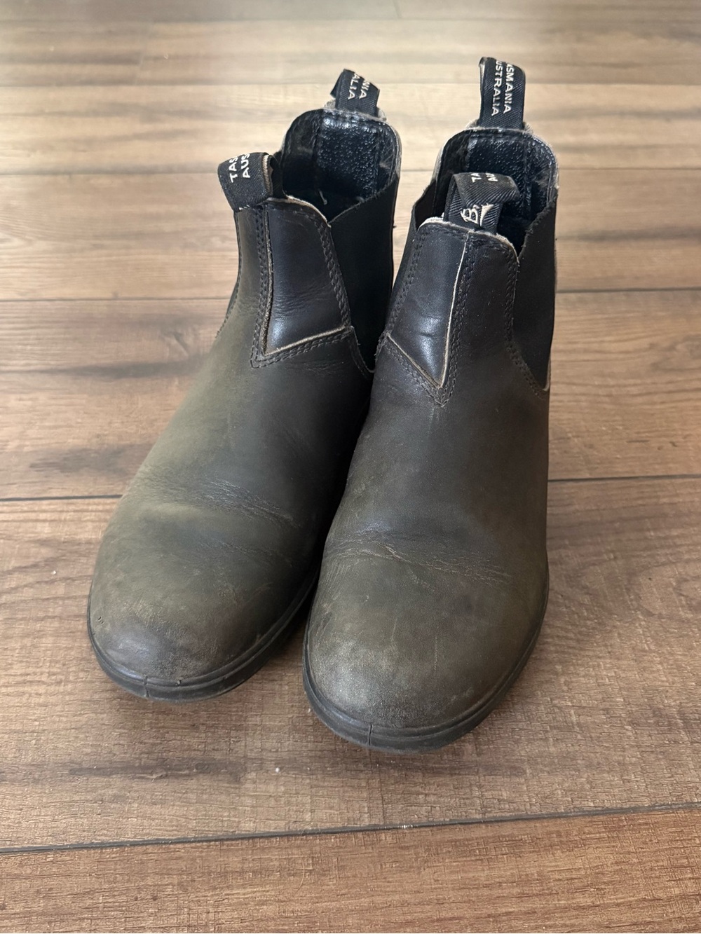 blundstone boots